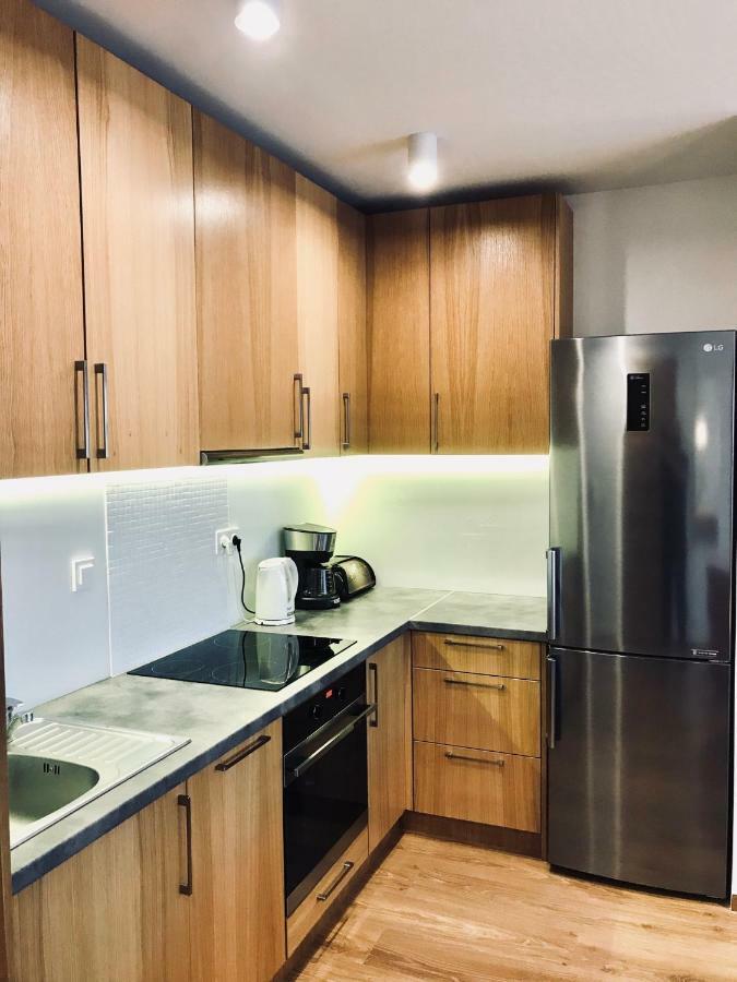 פוגורזליצה Apartamenty Rodzinne Z Ogrodkiem מראה חיצוני תמונה
