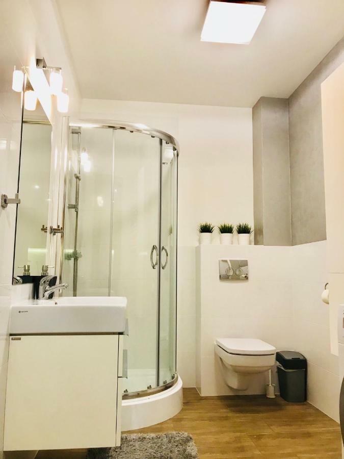 פוגורזליצה Apartamenty Rodzinne Z Ogrodkiem מראה חיצוני תמונה